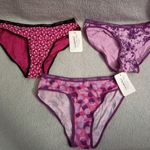 🚫DELETIN SOON 3 Calvin Klein Large girl underwear